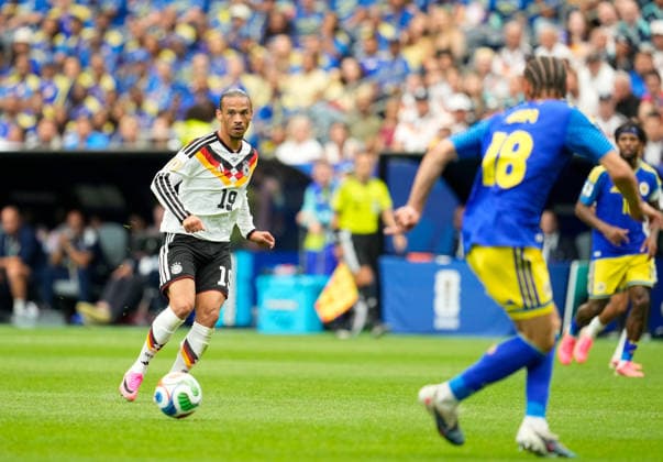 Leroy Sane (Deutschland, 19) spielt den Ball waehrend des Gruppenspiels gegen Curacao. USA, FIFA Weltmeisterschaft, Deutschland vs Curacao, Houston, 14.06.2026 USA, FIFA Weltmeisterschaft, Deutschland vs Curacao, Houston, 14.06.2026 Houston