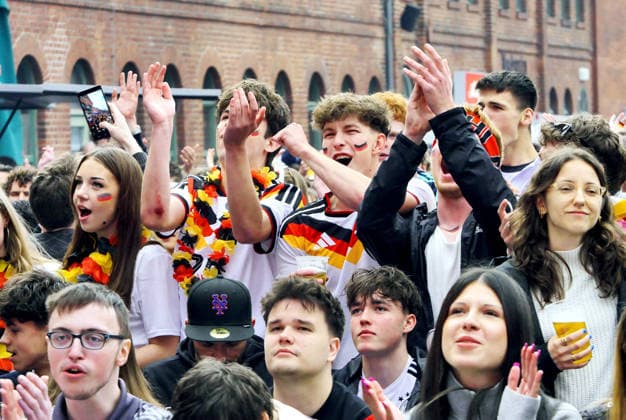 14.06.2026, Berlin - Deutschland. Public Viewing Fußball-WM der Männer in der Kulturbrauerei im Prenzlauer Berg.