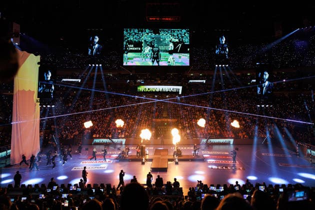 Show vor dem Spiel, Warm-up-Show, Lanxess Arena, Lichtershow, Feuershow GER, FC Barcelona, Barca Barca vs. Fuechse Berlin, Handball, TruckScout24 EHF FINAL4 2026, Finale, Spielzeit 2025 2026, 14.06.2026, GER, FC Barcelona Barca vs. Fuechse Berlin, Handball, TruckScout24 EHF FINAL4 2026, Finale, Spielzeit 2025 2026, 14.06.2026, Koeln