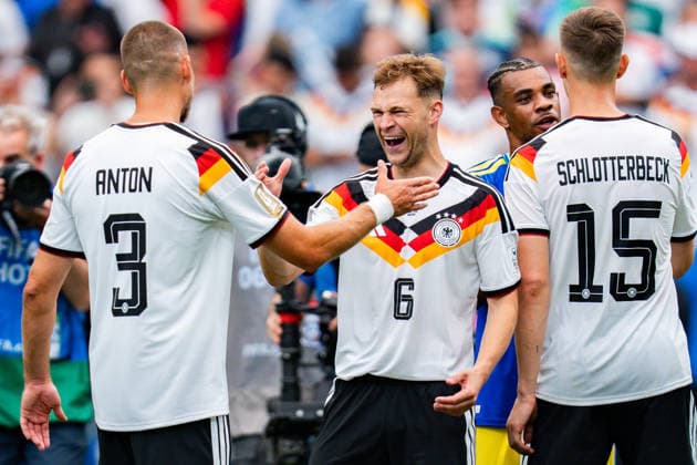 FIFA Fussball Weltmeisterschaft 2026, Gruppe E, Spiel 1, Deutschland vs. Curacao, 14.06.2026 im NRG Stadium in Houston, Texas Jubel nach Abpfiff bei Joshua Kimmich und Waldemar Anton sowie Nico Schlotterbeck
