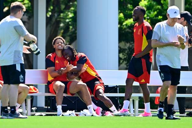 Belgian national football team - FIFA World Cup, WM, Weltmeisterschaft, Fussball 2026 - media activities 14 06 2026 RENTON, UNITED STATES OF AMERICA - JUNE 14 : Lukebakio Dodi forward of Belgium and Doku Jeremy forward of Belgium pictured during a training session of the Belgian national football team during the FIFA World Cup 2026 on June 14, 2026 in Renton, United States of America, 14 06 2026 Renton United States of America  Copyright: xJanxDexMeuleneirx