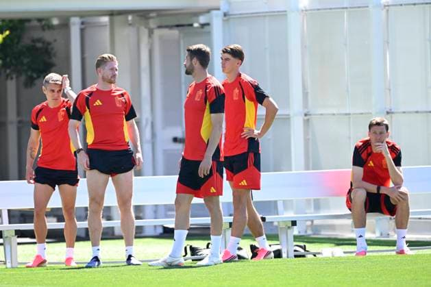 Belgian national football team - FIFA World Cup, WM, Weltmeisterschaft, Fussball 2026 - media activities 14 06 2026 RENTON, UNITED STATES OF AMERICA - JUNE 14 : Trossard Leandro forward of Belgium, De Bruyne Kevin forward of Belgium, Mechele Brandon defender of Belgium, De Ketelaere Charles midfielder of Belgium and Vanaken Hans midfielder of Belgium pictured during a training session of the Belgian national football team during the FIFA World Cup 2026 on June 14, 2026 in Renton, United States of America, 14 06 2026 Renton United States of America  Copyright: xNicoxVereeckenx