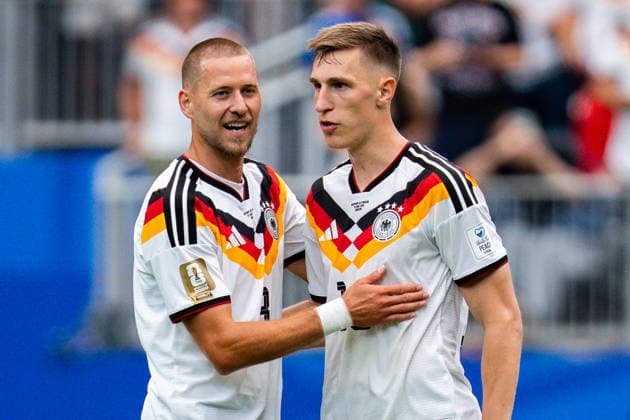 FIFA Fussball Weltmeisterschaft 2026, Gruppe E, Spiel 1, Deutschland vs. Curacao, 14.06.2026 im NRG Stadium in Houston, Texas Jubel nach Abpfiff bei Nico Schlotterbeck und Waldemar Anton Toni Rüdiger *** FIFA World Cup 2026, Group E, Match 1, Germany vs Curacao, 14 06 2026 at NRG Stadium in Houston, Texas Nico Schlotterbeck and Waldemar Anton Toni Rüdiger cheer after the final whistle Copyright: xBahhoxKarax