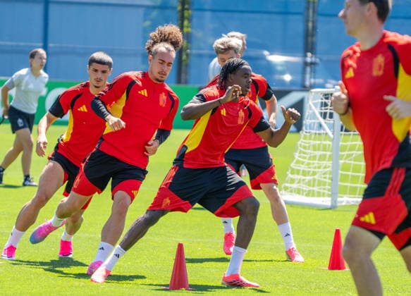 FIFA World Cup, WM, Weltmeisterschaft, Fussball 2026 - Belgium training session (L-R)Matias Fernandez-Pardo, Timothy Castagne and Nathan Ngoy of Belgium participate in a training session of the Belgian national soccer team in Renton, Washington, USA, 14 June 2026. RENTON United States  Copyright: xSTEPHENxBRASHEARx
