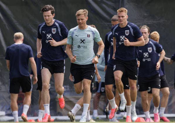 SOCCER - FIFA World Cup, WM, Weltmeisterschaft, Fussball 2026, preview SANTA BARBARA,CALIFORNIA,USA,14.JUN.26 - SOCCER - FIFA World Cup 2026, USA, Mexico, Canada, preview, OEFB, Oesterreichischer Fussball-Bund, training team AUT. Image shows Michael Gregoritsch, Martin Haemmerle, Philipp Lienhart (AUT) and the team of AUT.  GEPAxpictures xArminxRauthner