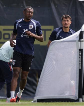 SOCCER - FIFA World Cup, WM, Weltmeisterschaft, Fussball 2026, preview SANTA BARBARA,CALIFORNIA,USA,14.JUN.26 - SOCCER - FIFA World Cup 2026, USA, Mexico, Canada, preview, OEFB, Oesterreichischer Fussball-Bund, training team AUT. Image shows David Alaba and Alessandro Schoepf (AUT).  GEPAxpictures xArminxRauthner