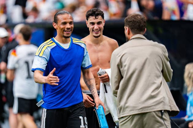 FIFA Fussball Weltmeisterschaft 2026, Gruppe E, Spiel 1, Deutschland vs. Curacao, 14.06.2026 im NRG Stadium in Houston, Texas Leroy Sane und Aleksandar Pavlovic laufen zu Thomas Müller