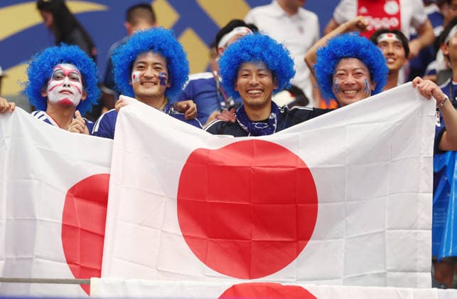 Fans of Team Japan show their support before the start of the FIFA World Cup, WM, Weltmeisterschaft, Fussball match against the Netherlands at AT&T Stadium in Arlington, Texas, on Sunday, June 14, 2026.  ARL20260614902 CHRISTIANxBRUNSKILL