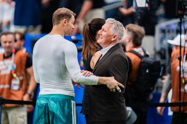 FIFA Fussball Weltmeisterschaft 2026, Gruppe E, Spiel 1, Deutschland vs. Curacao, 14.06.2026 im NRG Stadium in Houston, Texas Manuel Neuer Esther Sedlaczek und Bastian Schweinsteiger