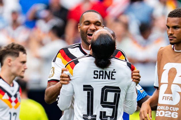 FIFA Fussball Weltmeisterschaft 2026, Gruppe E, Spiel 1, Deutschland vs. Curacao, 14.06.2026 im NRG Stadium in Houston, Texas Jubel nach Abpfiff bei Jonathan Tah und Leroy Sane