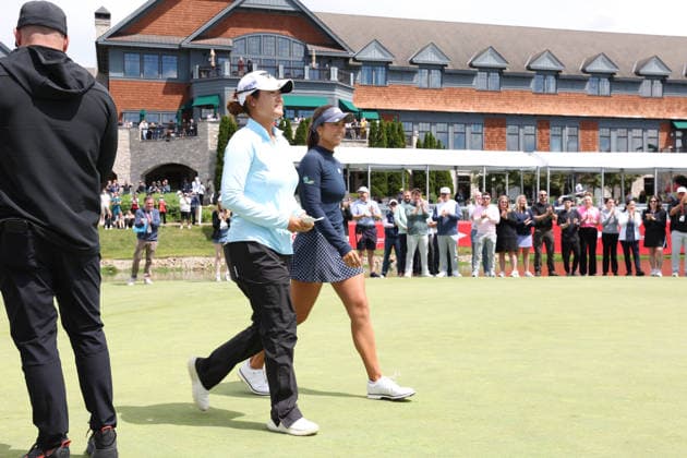 Dow Championship MIDLAND, MICHIGAN - JUNE 14: Gina Kim (L) and Yana Wilson (R) walk onto the 18th green as they are announced as the winners of the Dow Championship at Midland Country Club in Midland, Michigan, USA on Sunday, June 14, 2026. Midland Michigan United States  Copyright: xJorgexLemusx originalFilename:lemus-dowchamp260614_np9hL.jpg