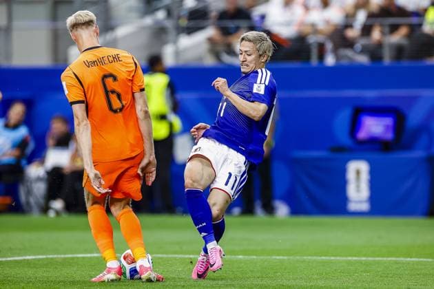 DALLAS, 14-06-2026, Dallas AT&T Stadium, World Cup 2026 Match between Netherlands and Japan. Picture shows Netherlands player Jan Paul van Hecke , Japanese player Daizen Maeda Netherlands - Japan (World Cup 2026)  x204364187x Copyright: