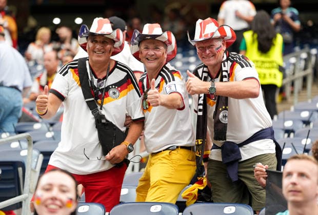 Fans der deutschen Nationalmannschaft versammeln sich vor dem Gruppenspiel gegen Curacao im Umfeld des Stadions. USA, FIFA Weltmeisterschaft, Deutschland vs Curacao, Houston, 14.06.2026 USA, FIFA Weltmeisterschaft, Deutschland vs Curacao, Houston, 14.06.2026 Houston *** Fans of the German national team gather around the stadium before the group match against Curacao USA, FIFA World Cup, Germany vs Curacao, Houston, 14 06 2026 USA, FIFA World Cup, Germany vs Curacao, Houston, 14 06 2026 Houston Copyright: xEibner-Pressefoto ScottxColemanx EP_SCN