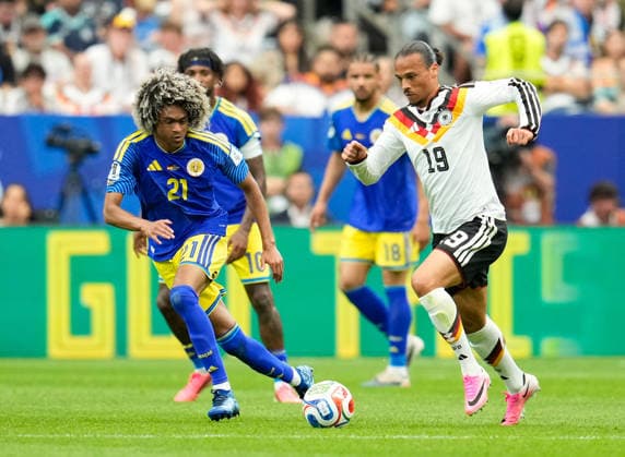 Tahith Chong (Curacao, 21), Leroy Sane (Deutschland, 19), und Juergen Locadia (Curacao, 9) USA, FIFA Weltmeisterschaft, Deutschland vs Curacao, Houston, 14.06.2026 USA, FIFA Weltmeisterschaft, Deutschland vs Curacao, Houston, 14.06.2026 Houston