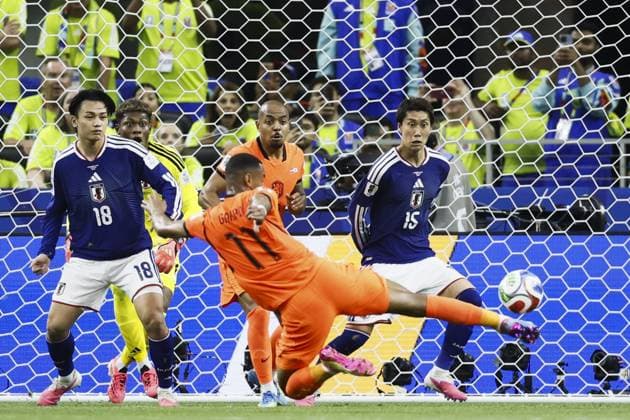 ARLINGTON - (lr) Ayase Ueda of Japan, Cody Gakpo of the Netherlands, Donyell Malen of the Netherlands, Daichi Kamada of Japan during the 2026 FIFA World Cup, WM, Weltmeisterschaft, Fussball Group F match between the Netherlands and Japan at Dallas Stadium on June 14, 2026 in Arlington, United States. KOEN VAN WEEL ANP FIFA World Cup 2026 2026 xVIxANPxSportx xxANPxIVx 561021636 originalFilename: 561021636.jpg