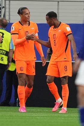 Virgil van Dijk of Netherlands celebrates scoring to make it 1-0 Netherlands v Japan, 2026 FIFA World Cup, WM, Weltmeisterschaft, Fussball Group F, Football, Dallas Stadium, Arlington, Texas, USA - 14 Jun 2026Arlington Dallas Stadium Texas (TX) United States of America EDITORIAL USE ONLY No use with unauthorised audio, video, data, fixture lists, club league logos or live services. Online in-match use limited to 120 images, no video emulation. No use in betting, games or single club league player publications.  Copyright: xIsmaelxAdnan Shutterstockx 16927680bn