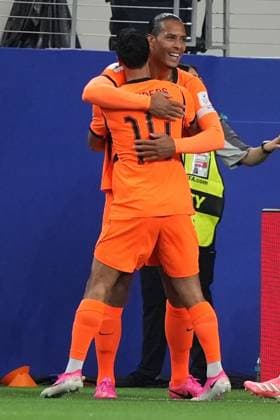 Virgil van Dijk of Netherlands celebrates scoring to make it 1-0 Netherlands v Japan, 2026 FIFA World Cup, WM, Weltmeisterschaft, Fussball Group F, Football, Dallas Stadium, Arlington, Texas, USA - 14 Jun 2026Arlington Dallas Stadium Texas (TX) United States of America EDITORIAL USE ONLY No use with unauthorised audio, video, data, fixture lists, club league logos or live services. Online in-match use limited to 120 images, no video emulation. No use in betting, games or single club league player publications.  Copyright: xIsmaelxAdnan Shutterstockx 16927680bq