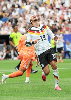 HOUSTON, TX - JUNE 14: Leroy SanÃ 19 of Germany reacts after failing to score in the second half during the FIFA World Cup, WM, Weltmeisterschaft, Fussball 2026 Group E match between Germany and Curacao on June 14, 2026 at Houston Stadium in Houston, Texas. (Photo by Leslie Plaza Johnson Icon Sportswire) SOCCER: JUN 14 FIFA World Cup 26 Group E - Germany vs Curacao EDITORIAL USE ONLY Icon260614072