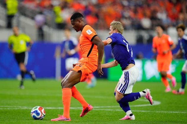 Netherlands v Japan: Group F - FIFA World Cup, WM, Weltmeisterschaft, Fussball 2026 Denzel Dumfries of Netherlands plays the ball during the FIFA World Cup 2026 Group F match between Netherlands and Japan at Dallas Stadium on June 14, 2026 in Dallas, Texas. Dallas TX United States  Copyright: xJosexBretonx originalFilename:bretonhernandez-netherla260614_npRzF.jpg