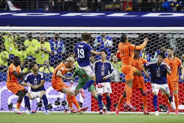 ARLINGTON - Koki Ogawa of Japan scores the 2-2 during the 2026 FIFA World Cup, WM, Weltmeisterschaft, Fussball Group F match between the Netherlands and Japan at Dallas Stadium on June 14, 2026, in Arlington, United States. KOEN VAN WEEL ANP FIFA World Cup 2026 2026 xVIxANPxSportx xxANPxIVx 561027431 originalFilename: 561027431.jpg