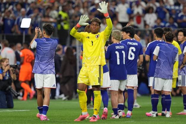 Zion Suzuki of Japan at the end of the match Netherlands v Japan, 2026 FIFA World Cup, WM, Weltmeisterschaft, Fussball Group F, Football, Dallas Stadium, Arlington, Texas, USA - 14 Jun 2026Arlington Dallas Stadium Texas (TX) United States of America EDITORIAL USE ONLY No use with unauthorised audio, video, data, fixture lists, club league logos or live services. Online in-match use limited to 120 images, no video emulation. No use in betting, games or single club league player publications.  Copyright: xIsmaelxAdnan Shutterstockx 16927680et