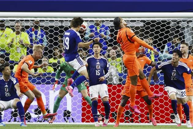 ARLINGTON - Koki Ogawa of Japan scores the 2-2 during the 2026 FIFA World Cup, WM, Weltmeisterschaft, Fussball Group F match between the Netherlands and Japan at Dallas Stadium on June 14, 2026, in Arlington, United States. KOEN VAN WEEL ANP FIFA World Cup 2026 2026 xVIxANPxSportx xxANPxIVx 561027716 originalFilename: 561027716.jpg