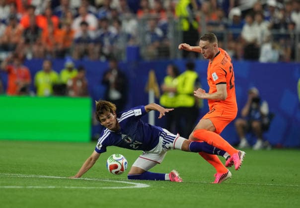 Kaishu Sano (Japan) controls the ball during Netherlands and Japan, Group F FIFA World Cup, WM, Weltmeisterschaft, Fussball 2026, Dallas Stadium, Arlington, United States on June 14, 2026. Thor Wegner DeFodi Images. (Photo by DeFodi Images) -
