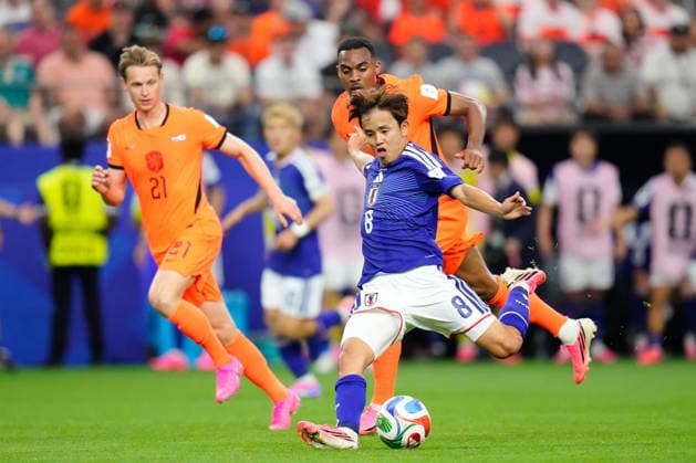 June 15, 2026, Dallas, Texas, United States: Takefusa Kubo of Japan kicks the ball during the FIFA World Cup, WM, Weltmeisterschaft, Fussball 2026 Group F match between Netherlands and Japan at Dallas Stadium on June 14, 2026 in Dallas, Texas. Netherlands V Japan: Group F - FIFA World Cup 2026  - ZUMAa181 20260615_zaa_a181_009 Copyright: xJosexBretonx