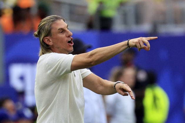 FIFA World Cup, WM, Weltmeisterschaft, Fussball 2026 - Group E - Ivory Coast vs Ecuador Ecuador s head coach Sebastian Beccacece gestures during the FIFA World Cup 2026 group stage match Ivory Coast against Ecuador, in Philadelphia, Pennsylvania, USA, 14 June 2026. PHILADELPHIA United States  Copyright: xSHAWNxTHEWx