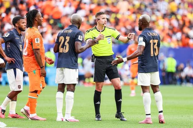 RECORD DATE NOT STATED FIFA World Cup, WM, Weltmeisterschaft, Fussball 2026 - Group E - Ivory Coast v Ecuador Referee Francois Letexier during the match between Ivory Coast and Ecuador in the first round of Group E of the 2026 FIFA World Cup group stage at Philadelphia Stadium, in Philadelphia, United States, on Sunday, June 14, 2026.(Foto: William Volcov Brazil Photo Press IMAGO) Sports Philadelphia PA United States of America Copyright: xWILLIAMxVOLCOVx