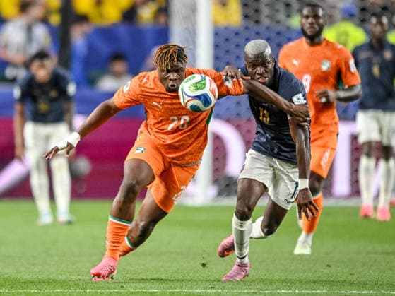 Emmanuel Agbadou (Ivory Coast) and Enner Valencia (Ecuador) battle for the ball during the FIFA World Cup, WM, Weltmeisterschaft, Fussball 2026 Group E match between Cote D Ivoire and Ecuador at Philadelphia Stadium on June 14, 2026 in Philadelphia, United States. (Photo by Harry Langer DeFodi Images) -