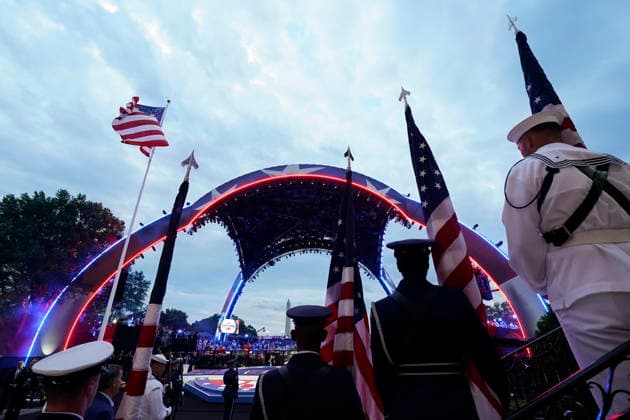 US President Donald Trump hosts UFC Freedom 250 at the White House Members of the honour guard stand, ahead of the UFC Freedom 250 at the White House in Washington, DC, USA, 14 June 2026. Washington, DC DC UNITED STATES  Copyright: xELIZABETHxFRANTZx xPOOLx