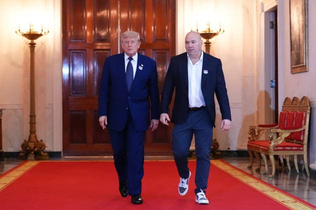 UFC Freedom 250 US President Donald Trump (L) walks with UFC President and CEO Dana White through the Cross Hall of the White House before attending the UFC Freedom 250 fights on the South Lawn of the White House, in Washington, DC, USA, 14 June 2026. Washington, DC DC USA  Copyright: xJacquelynxMartinx xPOOLx