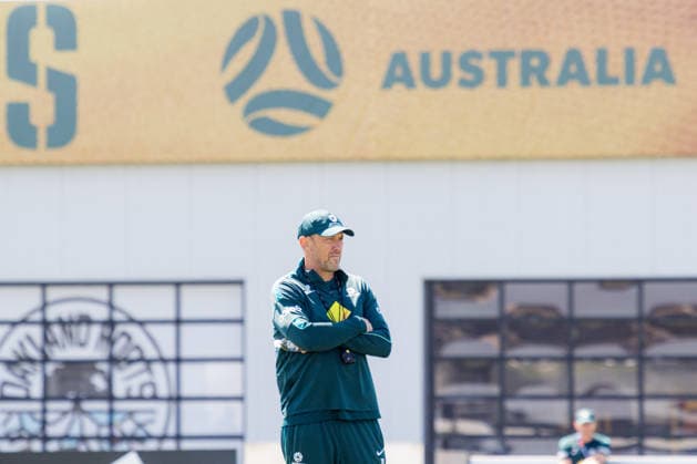 SOCCER AUSTRALIA TRAINING, Socceroos coach Tony Popovic seen during a training session at the Oakland Roots Sports Club in Alameda, California, United States, Sunday, June 14, 2026. ( NO ARCHIVING Alameda California United States  Copyright: xJasonxHenryx 20260615181593433867