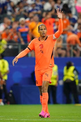 Netherlands v Japan, FIFA World Cup, WM, Weltmeisterschaft, Fussball 2026 Netherlands defender Virgil van Dijk (4) scores a GOAL 1-0 and celebrates during the Netherlands v Japan FIFA WORLD CUP 2026 Group F match at Dallas Stadium, Arlington, United States on 14 June 2026 Credit: Eleanor Hoad Every Second Media Editorial use only. All images are copyright Every Second Media Limited. No images may be reproduced without prior permission. Copyright: xIMAGO EveryxSecondxMediax ESM-2031-0022 EleanorxHoadx xEveryxSecondxMediax