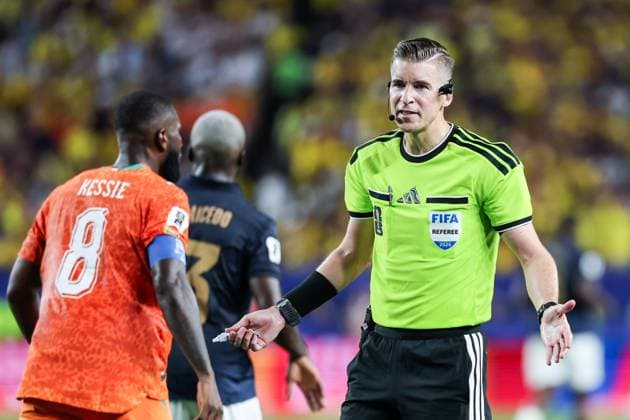 RECORD DATE NOT STATED FIFA World Cup, WM, Weltmeisterschaft, Fussball 2026 - Group E - Ivory Coast v Ecuador Referee Francois Letexier during the match between Ivory Coast and Ecuador in the first round of Group E of the 2026 FIFA World Cup group stage at Philadelphia Stadium, in Philadelphia, United States, on Sunday, June 14, 2026.(Foto: William Volcov Brazil Photo Press IMAGO) Sports Philadelphia PA United States of America Copyright: xWILLIAMxVOLCOVx