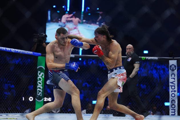 UFC Freedom 250 WASHINGTON, DC - June 14, 2026 : Diego Lopes and Steve Garcia meet in the octagon for a 3-round bout at UFC Freedom 250 at The White House South Lawn on June 14, 2026 in Las Vegas, NV. (Photo by Louis Grasse PXImages) WASHINGTON, DC The White House South Lawn DC USA Copyright: xLouisxGrassex