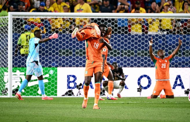 Fussball, Länderspiel, Herren, FIFA World Cup, WM, Weltmeisterschaft, Fussball 2026, Fussball-Weltmeisterschaft, USA, Gruppe E, Lincoln Financial Field, Philadelphia: Elfenbeinküste - Ecuador 1:0; Schlussjubel Ibrahim Sangare (CIV), Amad Diallo (CIV). Jubel, Freude, Aktion.