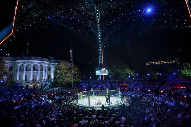 UFC Freedom 250 A general view of the fight between Bo Nickal and Kyle Daukaus during their middleweight bout at UFC Freedom 250 on the South Lawn of the White House in Washington, DC, USA, 14 June 2026. Washington, DC DC USA  Copyright: xEVANxVUCCIx