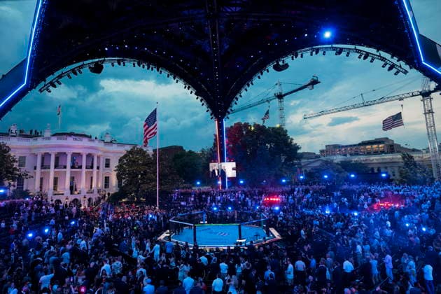 UFC Freedom 250 A screen shows U.S. President Donald Trump walking with UFC President and CEO Dana White, as people attend UFC Freedom 250 on the South Lawn of the White House in Washington, DC, USA, 14 June 2026. Washington, DC DC USA  Copyright: xEVANxVUCCIx