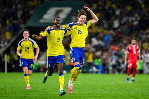 260614 Alexander Isak and Mattias Svanberg of Sweden celebrate after 4-1 during the FIFA World Cup, WM, Weltmeisterschaft, Fussball 2026 football match between Sweden and Tunisia on June 14, 2026 in Monterrey. Photo: Joel Marklund BILDBYRAN kod JM PA1234 bbeng fotboll football soccer fotball vm fotbolls-vm fotball-vm fotbolls-vm 2026 fifa world cup 2026 sverige sweden sverige a tunisien tunisia jubel