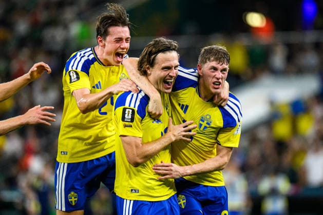 260614 Elliot Stroud, Mattias Svanberg and Alexander Bernhardsson of Sweden celebrate after 4-1 during the FIFA World Cup, WM, Weltmeisterschaft, Fussball 2026 football match between Sweden and Tunisia on June 14, 2026 in Monterrey. Photo: Joel Marklund BILDBYRAN kod JM PA1234 bbeng fotboll football soccer fotball vm fotbolls-vm fotball-vm fotbolls-vm 2026 fifa world cup 2026 sverige sweden sverige a tunisien tunisia jubel