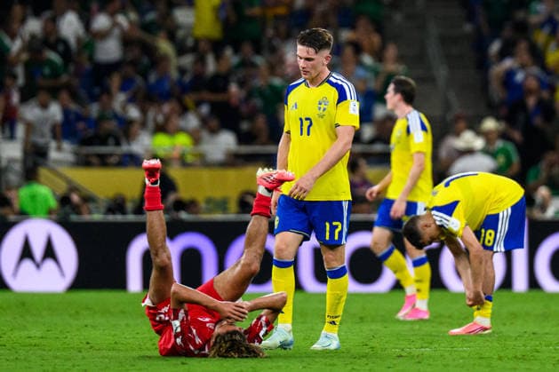 260614 Hannibal Mejbri of Tunisia and Viktor Gyökeres of Sweden after the FIFA World Cup, WM, Weltmeisterschaft, Fussball 2026 football match between Sweden and Tunisia on June 14, 2026 in Monterrey. Photo: Joel Marklund BILDBYRAN kod JM PA1234 bbeng fotboll football soccer fotball vm fotbolls-vm fotball-vm fotbolls-vm 2026 fifa world cup 2026 sverige sweden sverige a tunisien tunisia jubel depp
