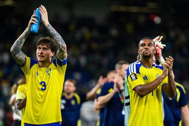 260614 Victor Nilsson Lindelöf and Isak Hien of Sweden celebrate after the FIFA World Cup, WM, Weltmeisterschaft, Fussball 2026 football match between Sweden and Tunisia on June 14, 2026 in Monterrey. Photo: Joel Marklund BILDBYRAN kod JM PA1234 bbeng fotboll football soccer fotball vm fotbolls-vm fotball-vm fotbolls-vm 2026 fifa world cup 2026 sverige sweden sverige a tunisien tunisia jubel