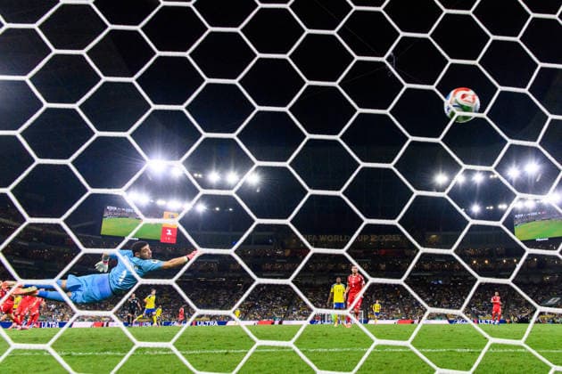 260614 Yasin Ayari of Sweden scores 5-1 on goalkeeper Mouhib Chamakh of Tunisia during the FIFA World Cup, WM, Weltmeisterschaft, Fussball 2026 football match between Sweden and Tunisia on June 14, 2026 in Monterrey. Photo: Petter Arvidson BILDBYRAN kod PA PA1234 bbeng fotboll football soccer fotball vm fotbolls-vm fotball-vm fotbolls-vm 2026 fifa world cup 2026 sverige sweden sverige a tunisien tunisia bbauto
