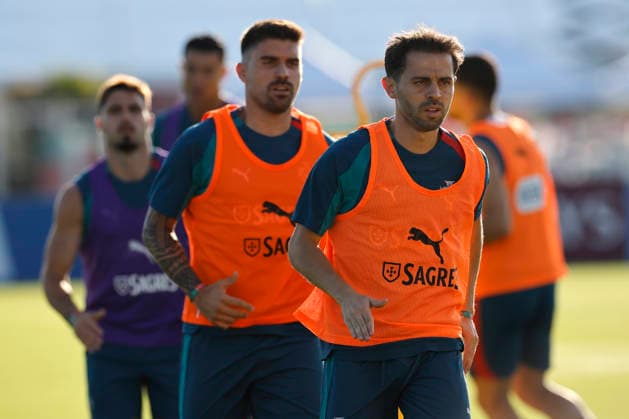 Bernardo Silva (R) of Portugal trains in Palm Beach, Florida, USA, 13 June 2026. Portugal national team, Nationalteam training !ACHTUNG: NUR REDAKTIONELLE NUTZUNG!  Copyright: xAlbertoxEstévezx GR7176 0859068006st