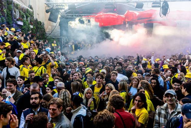 260614 Fans of Sweden follows the FIFA World Cup, WM, Weltmeisterschaft, Fussball between Sweden and Tunisia at a big screen on June 15, 2026 at Trädgarden in Stockholm. Photo: Caisa Rasmussen BILDBYRAN COP 353 CR0052 fotboll football soccer fotball fifa world cup 2026 sweden - tunisia stockholm bbeng publik