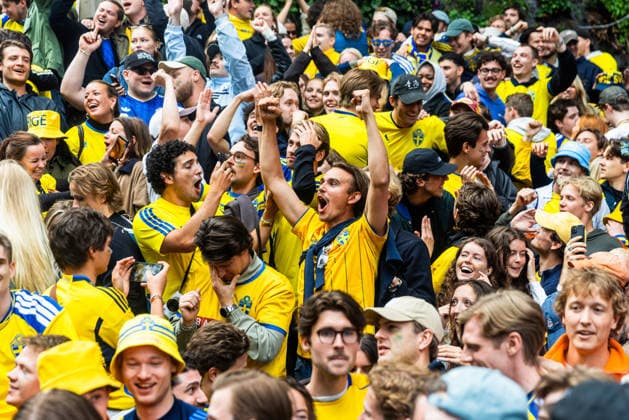 260614 Fans of Sweden follows the FIFA World Cup, WM, Weltmeisterschaft, Fussball between Sweden and Tunisia at a big screen on June 15, 2026 at Trädgarden in Stockholm. Photo: Caisa Rasmussen BILDBYRAN COP 353 CR0052 fotboll football soccer fotball fifa world cup 2026 sweden - tunisia stockholm bbeng publik *** 260614 Fans of Sweden follows the FIFA World Cup between Sweden and Tunisia at a big screen on June 15, 2026 at Trädgarden in Stockholm Photo Caisa Rasmussen BILDBYRAN COP 353 CR0052 fotboll football soccer fotball fifa world cup 2026 sweden tunisia stockholm bbeng publik  Copyright: CAISAxRASMUSSEN BB260614CR042