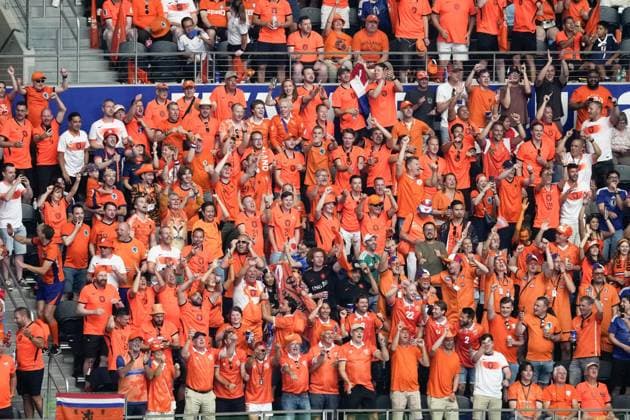 Football: 2026 World Cup Netherlands fans cheer ahead of a World Cup Group F football match against Japan at Dallas Stadium in Arlington, Texas, on June 14, 2026.  A14AA0005618756P