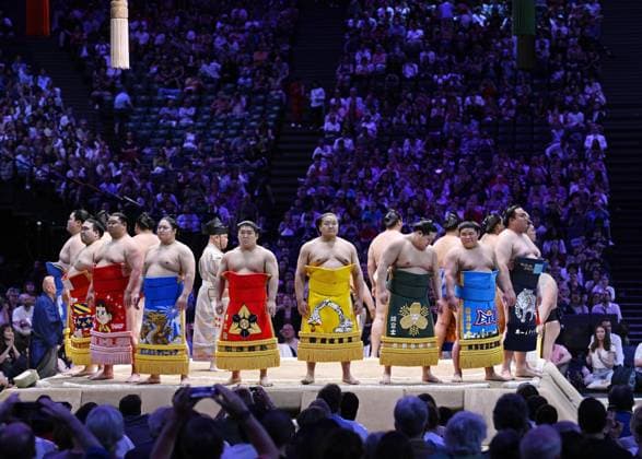 Sumo: Paris tournament Sumo wrestlers perform a ring-entering ceremony on the second day of a two-day exhibition sumo tournament at Accor Arena in Paris on June 14, 2026.  A14AA0005618854P